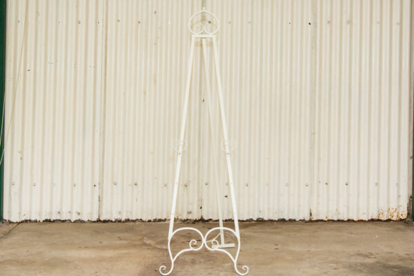 Cream easel