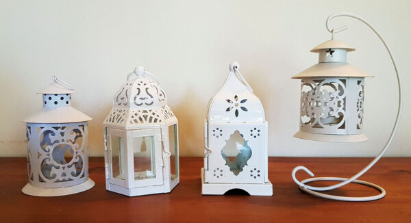 Tealight lanterns white & cream tones w tealight